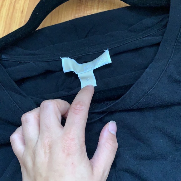 Michael kors V neck - Picture 2 of 2